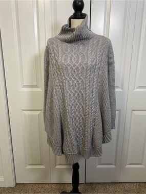 Aran Sweater Market Cozy Gray Cable-Knit Merino Wool Turtleneck Sweater Poncho